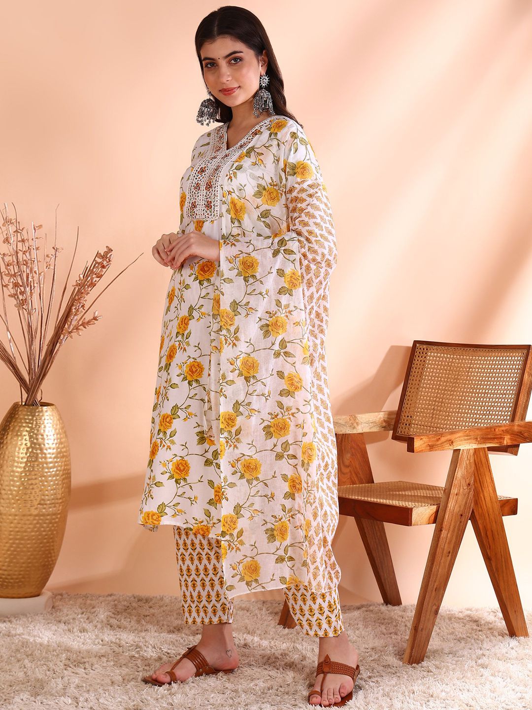 Dhiyona OD Floral Printed Sequinned Pure Cotton Kurta With Trouser & Dupatta