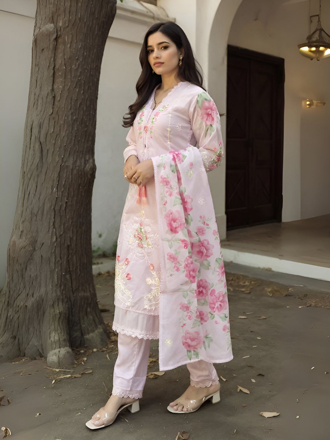 Dhiyona IE Women's Women Floral Embroidered Thread Work Kurta with Trousers & Dupatta