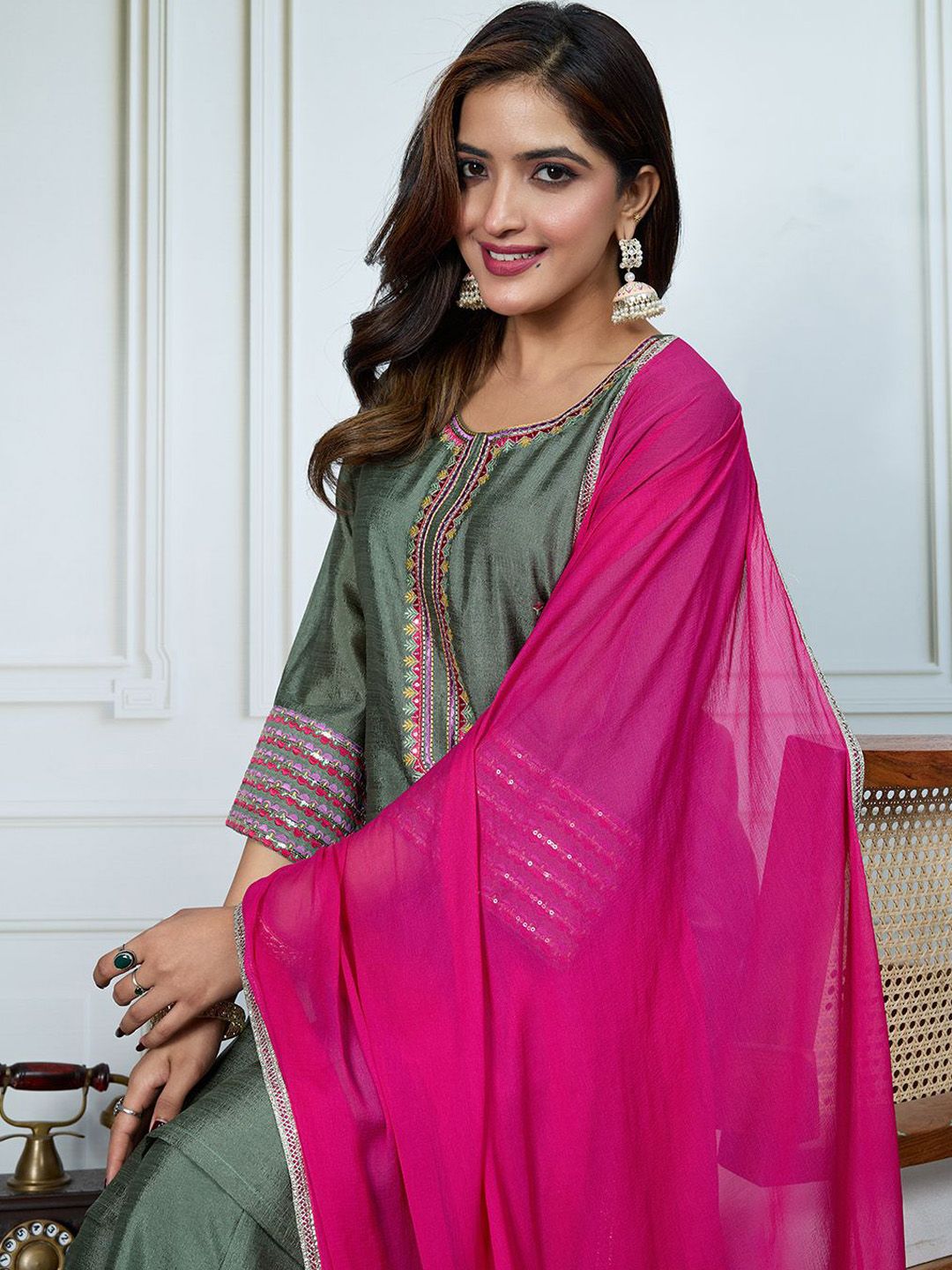 Dhiyona PD Women Women Embroidered Straight Kurta With Trousers & Dupatta