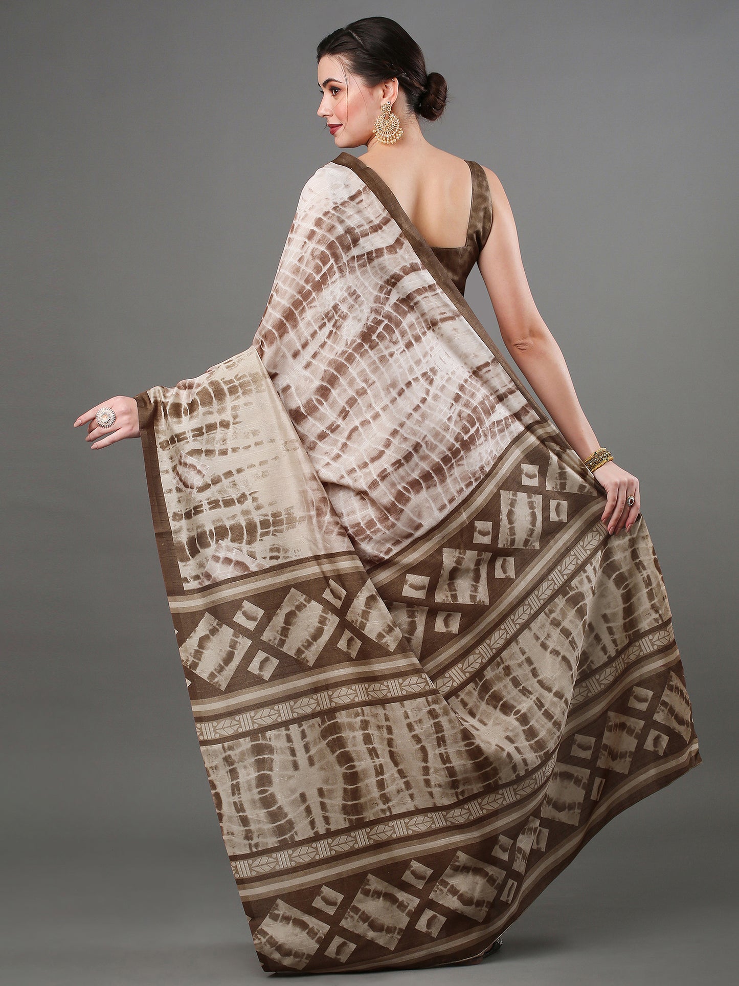 Women's Bhagalpuri Silk Beige Tie-Dye Designer Saree With Blouse Piece