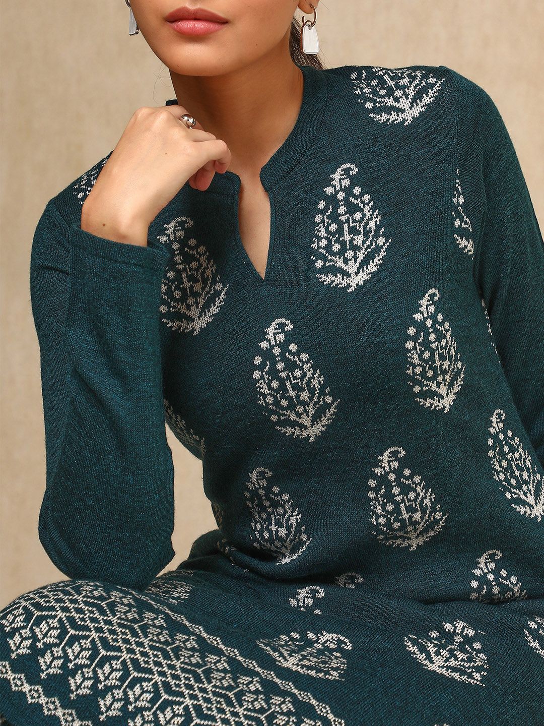 Dhiyona SO Women's Teal Green Paisley Woven Design Mandarin Collar Acrylic Straight Kurta With Trouser