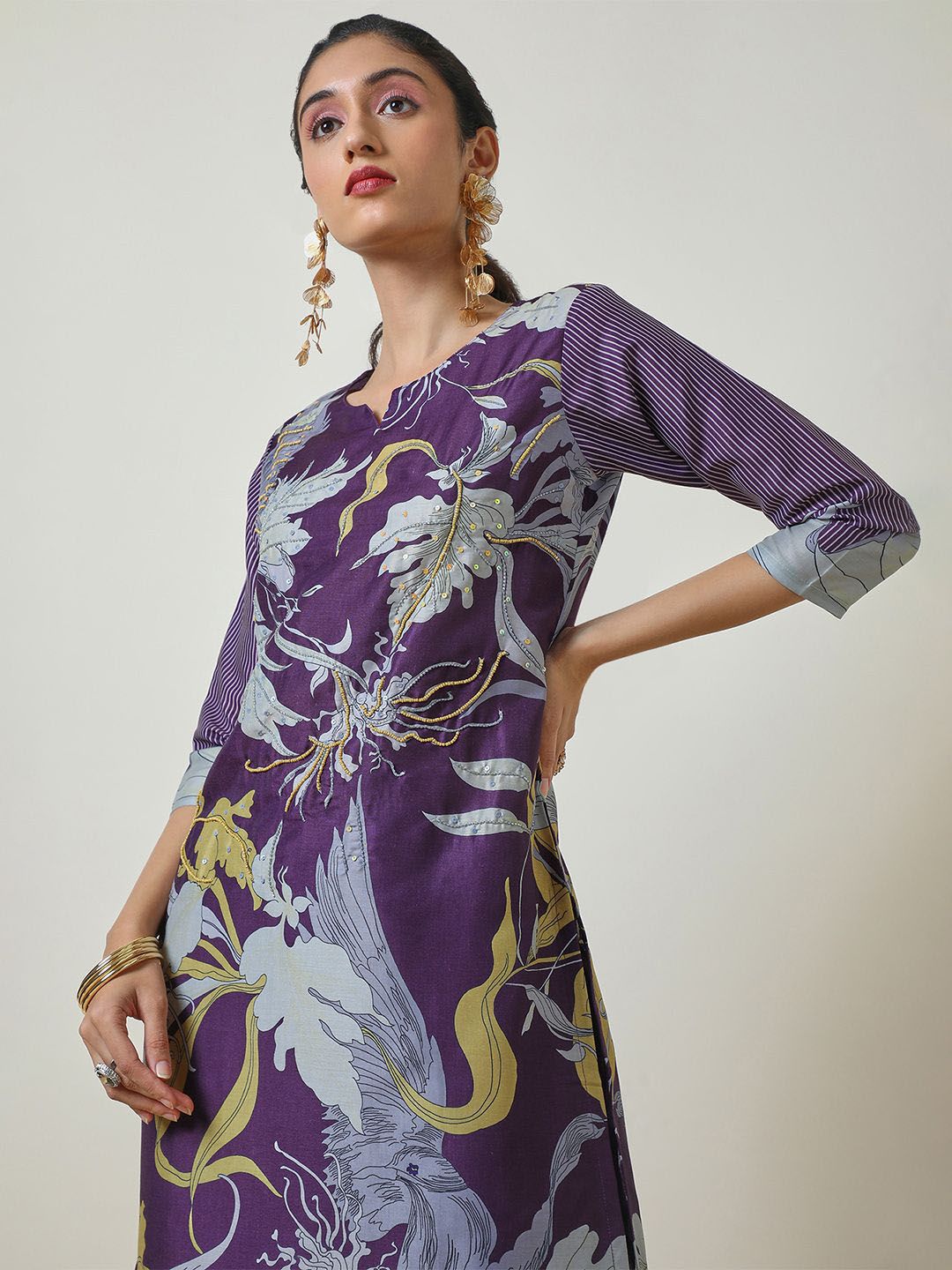 Dhiyona SO Women's Floral Printed Beads & Stones Notch Neck Straight Kurta with Trousers