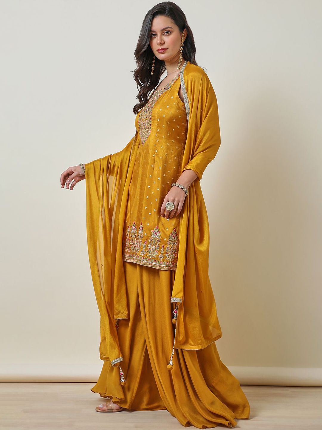 Dhiyona SO Women's Embroidered Zari Straight Kurti with Palazzos & Dupatta