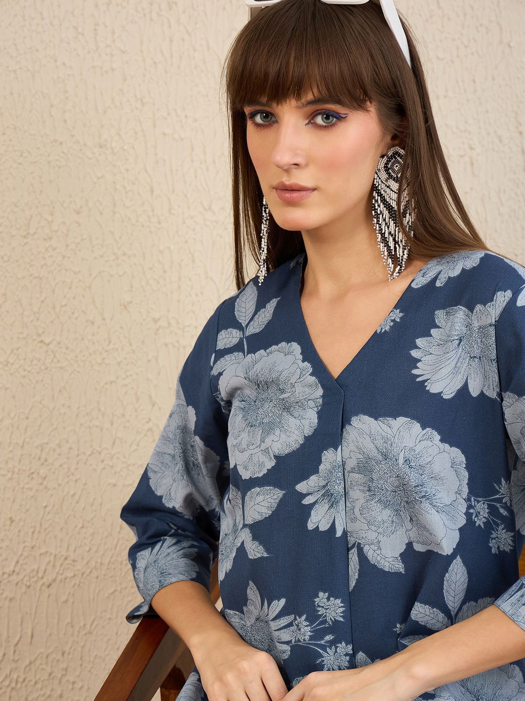 Dhiyona IE Floral Printed Pleated V Neck Straight Kurta With Trousers