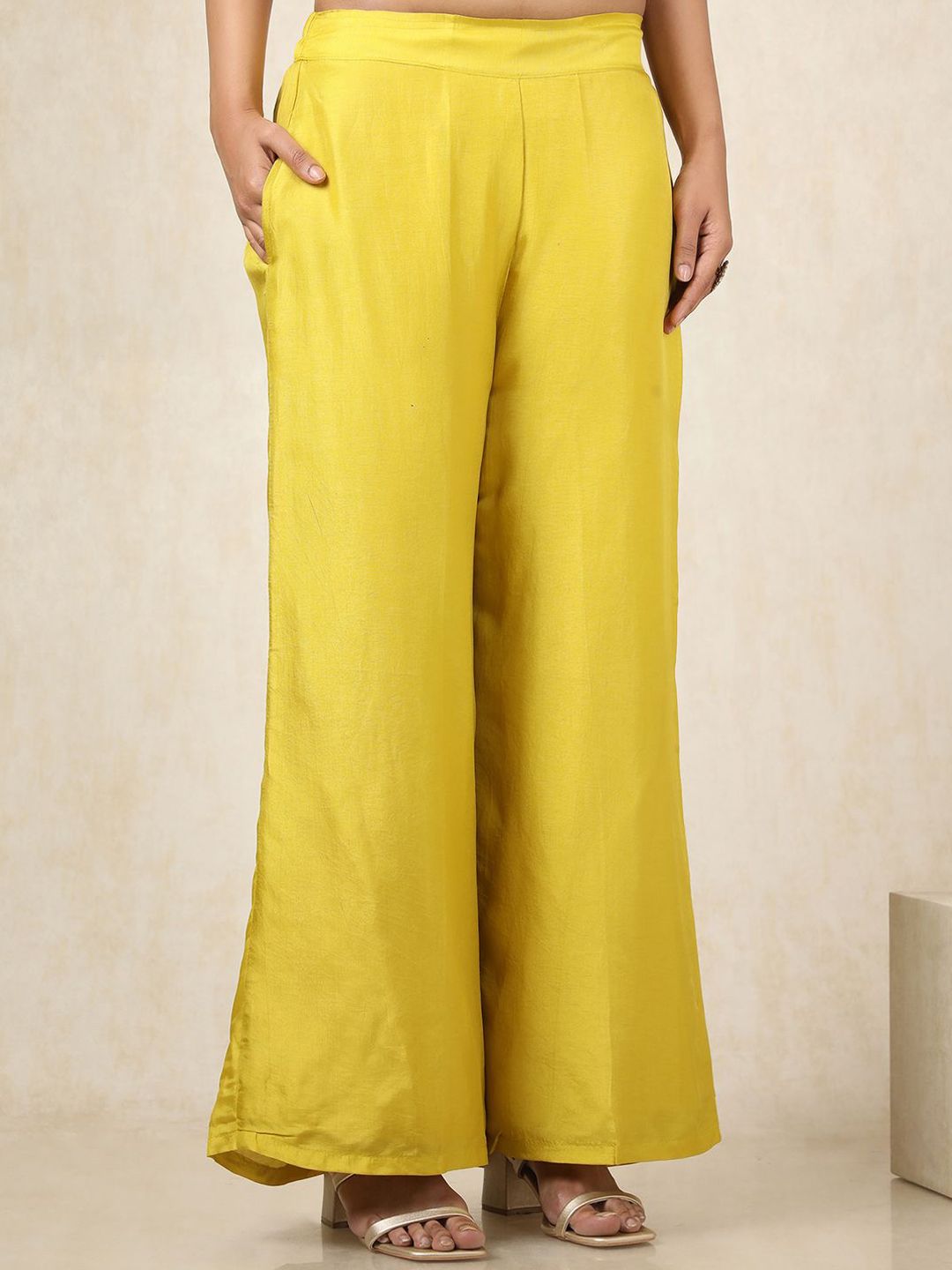 Dhiyona SO Women's Ethnic Motifs Printed Beads And Stones V-Neck Straight Kurta With Palazzos & Dupatta