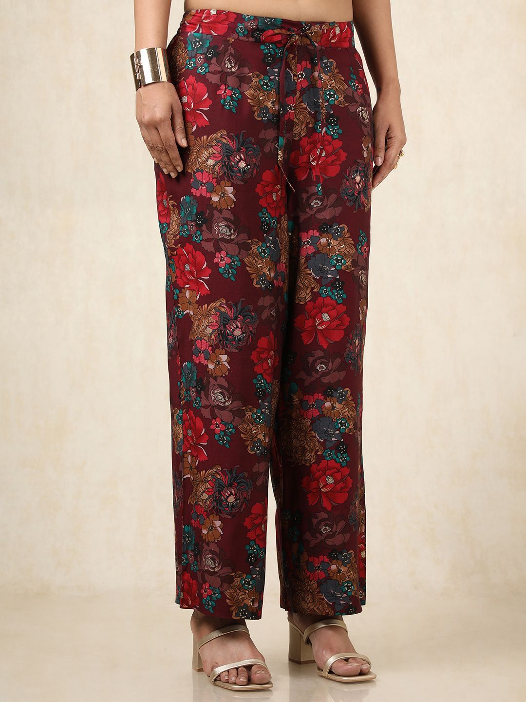 Dhiyona SO Women's Floral Printed Shirt Collar Panelled Muslin Straight Kurta With Trouser