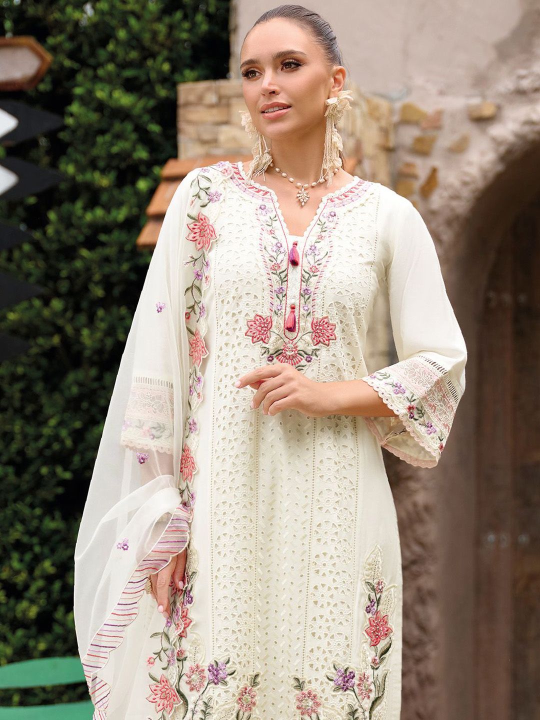 Floral Embroidered Regular Sequinned Kurta With Trousers & Dupatta