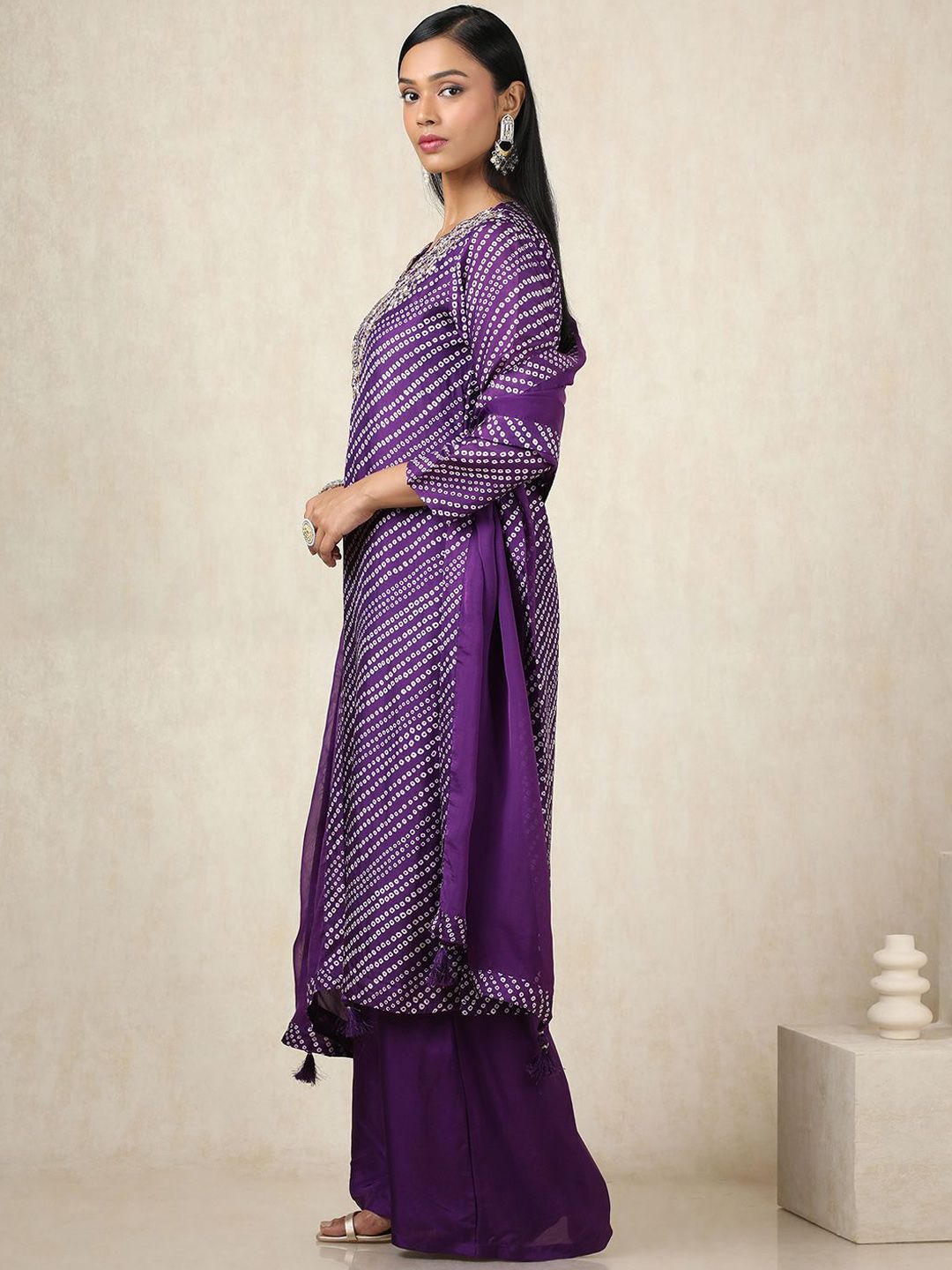 Dhiyona SO Women's Bandhani Printed V-Neck Gotta Patti Straight Kurta With Palazzos And Dupatta
