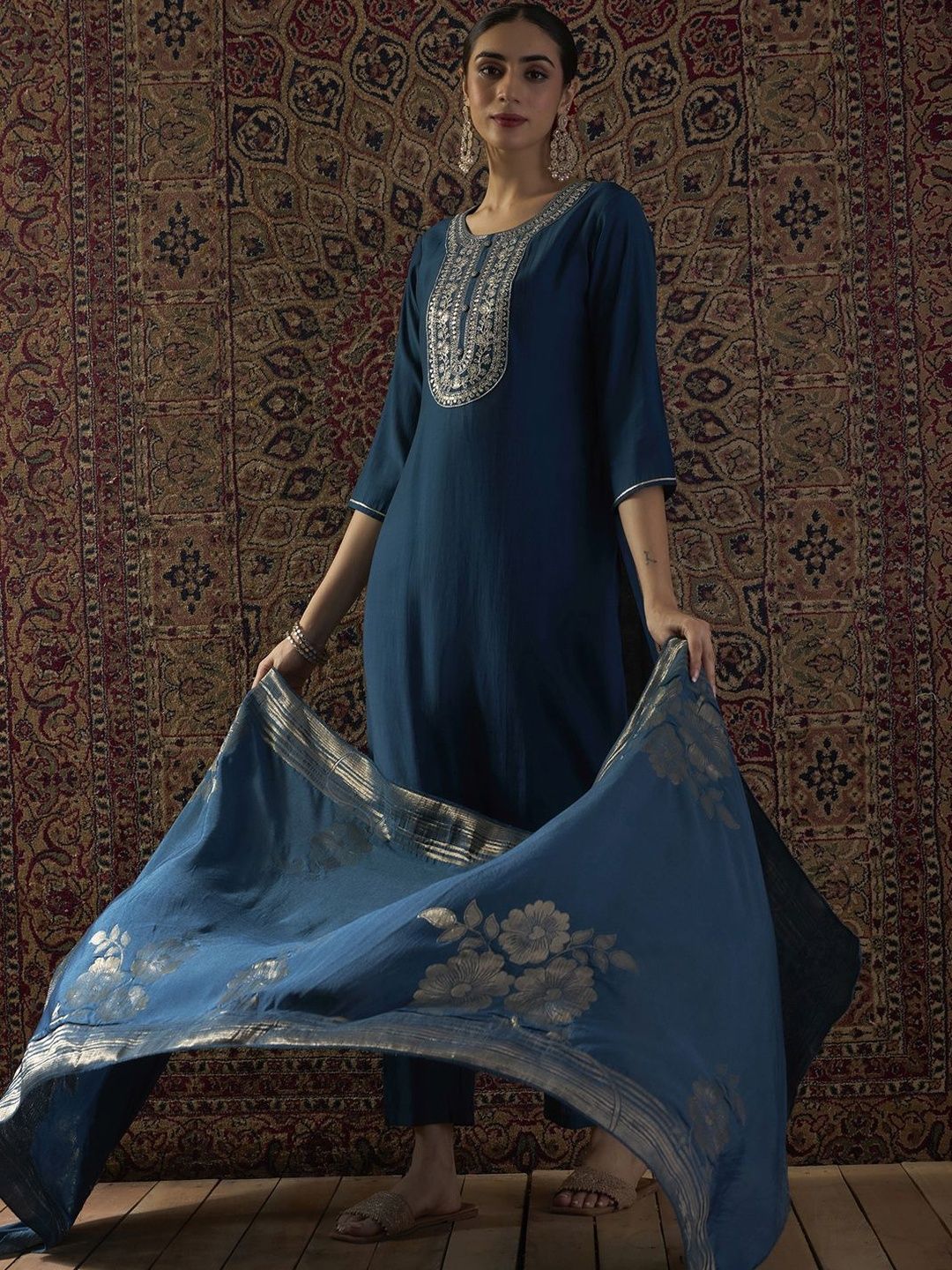 Ethnic Motifs Embroidered Thread Work Kurta With Trousers & Dupatta