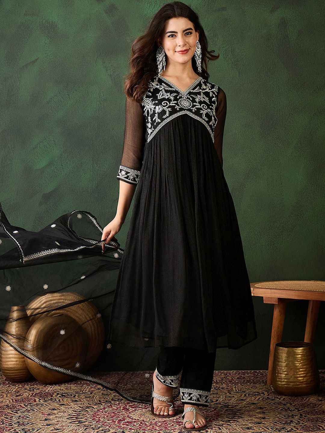 Dhiyona SN Women's Embroidered Thread Work Anarkali Kurta & Trousers With Dupatta