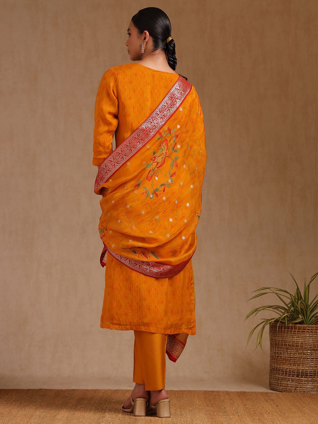 Dhiyona SO Women's Floral Printed Beads and Stones Organza Straight Kurta With Trouser And Dupatta