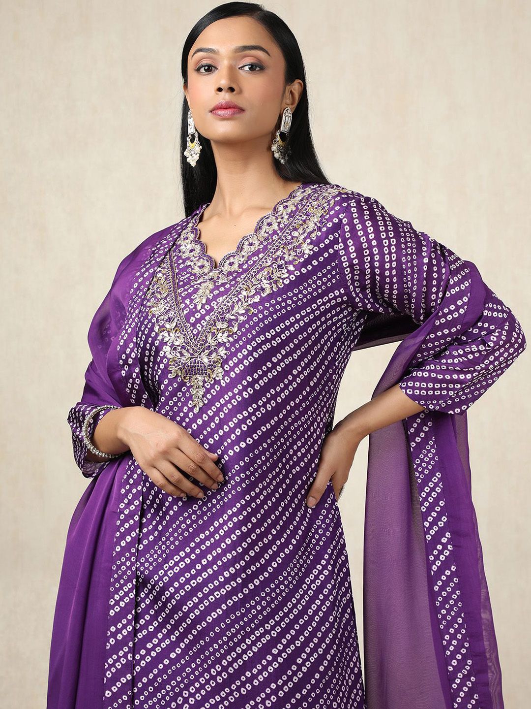 Dhiyona SO Women's Bandhani Printed V-Neck Gotta Patti Straight Kurta With Palazzos And Dupatta
