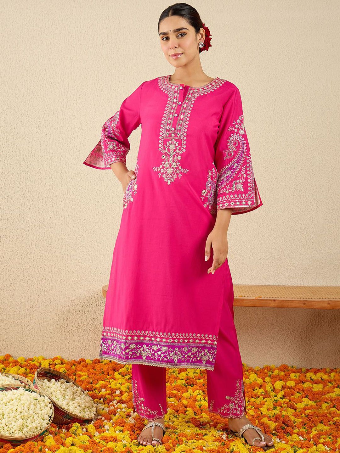 Women Ethnic Motifs Embroidered Regular Kurta Set With Dupatta
