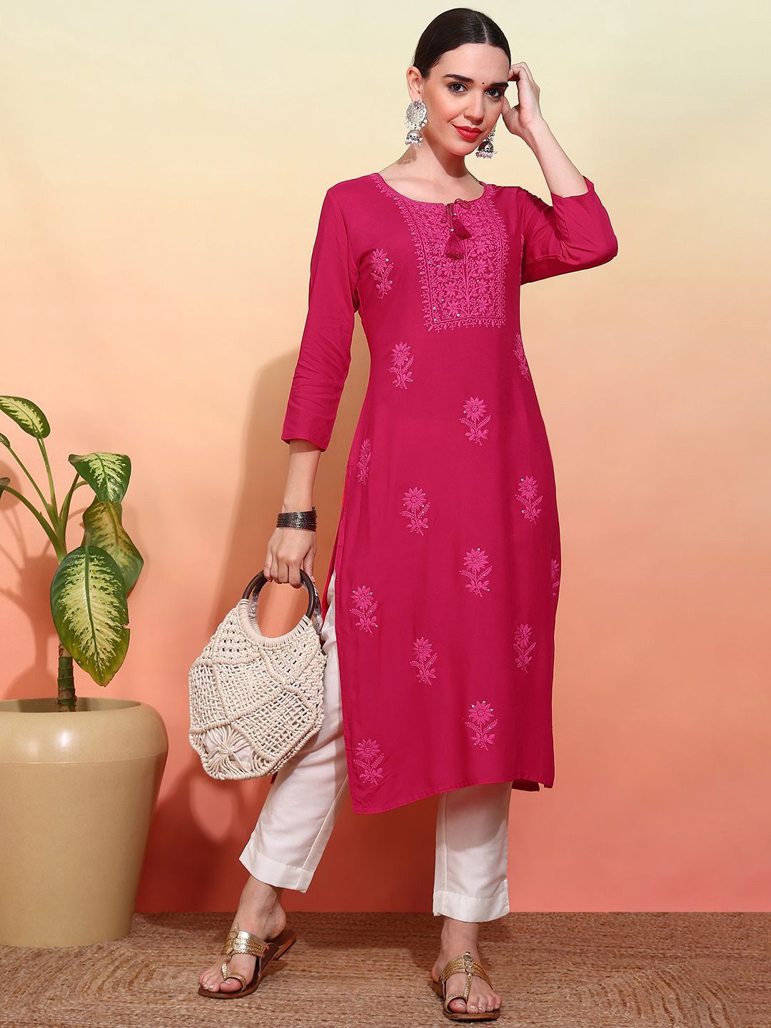 Dhiyona OD Embroidered Straight Kurta