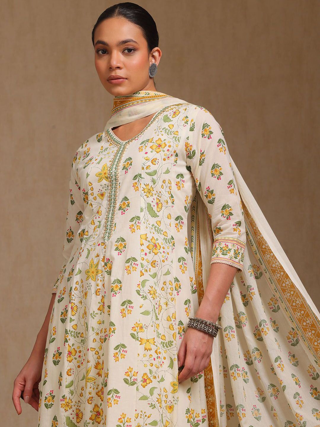 Dhiyona SO Women's Floral Printed V-Neck Panelled Anarkali Kurta With Trousers And Dupatta