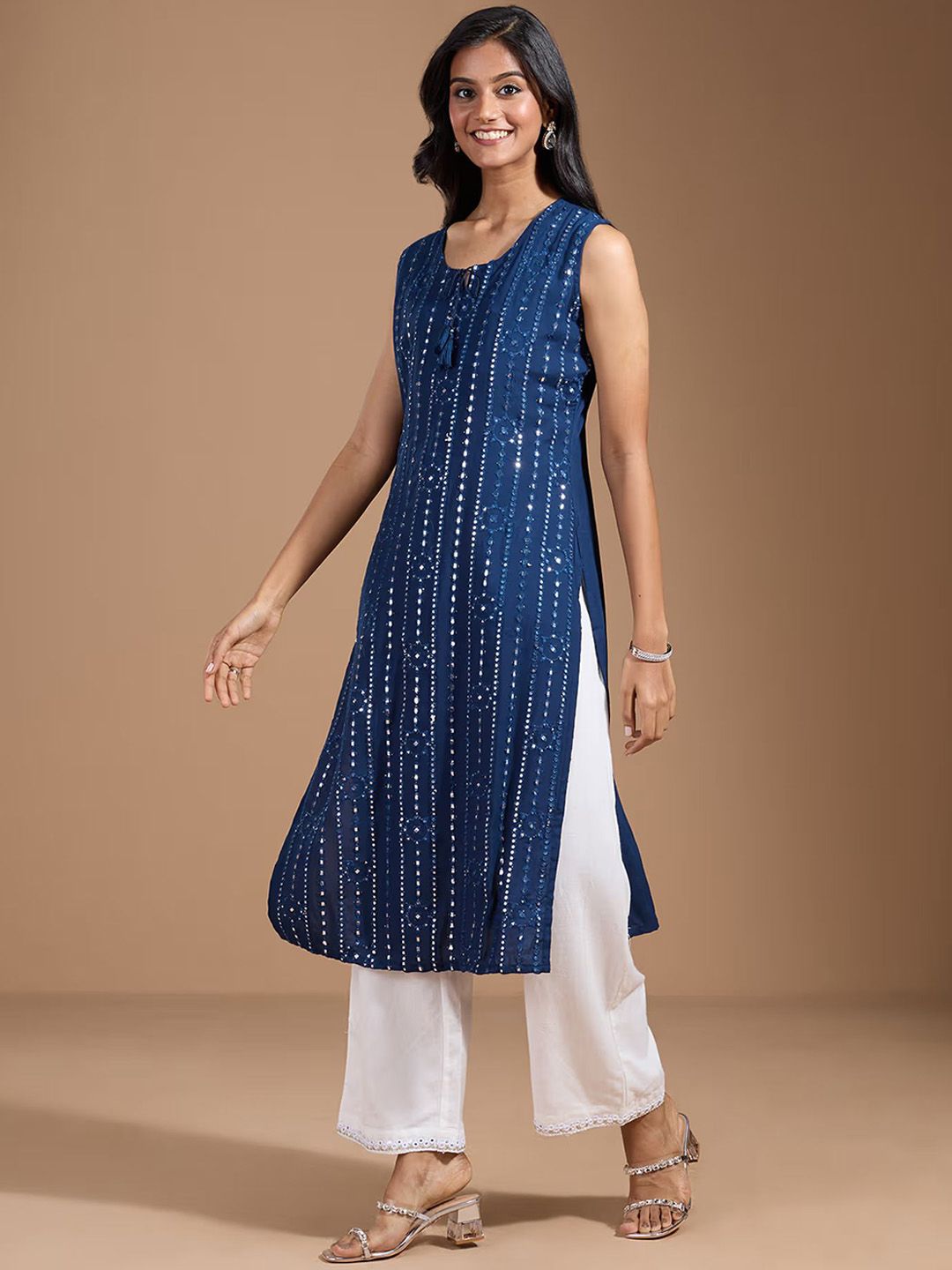 Dhiyona OD Women Thread Work Kurta