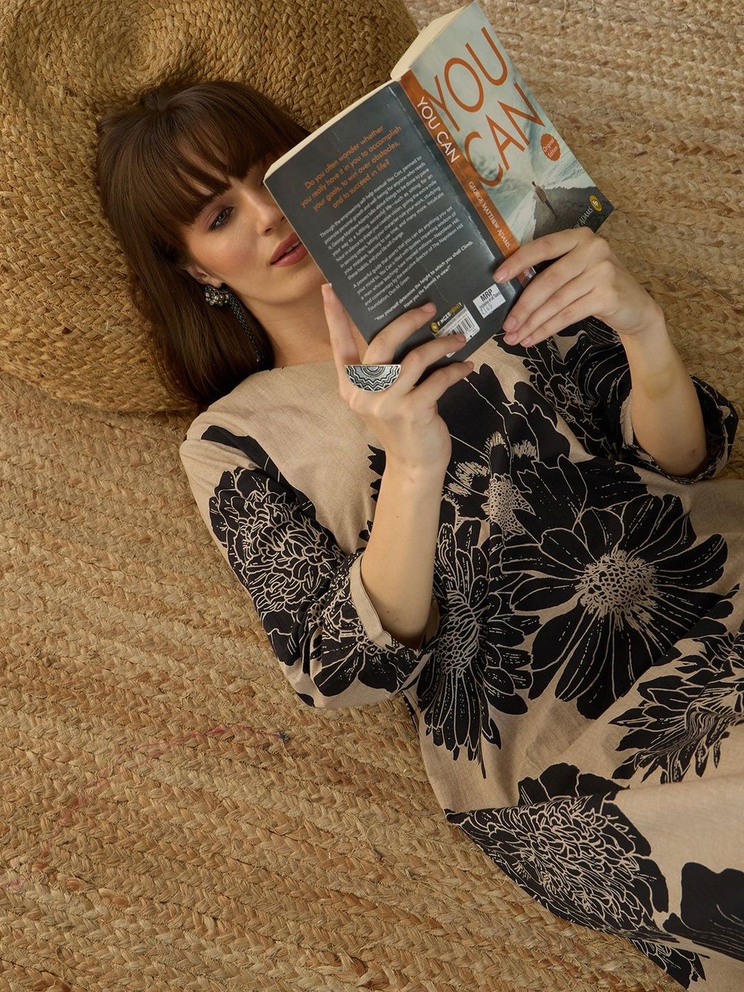 Women Floral Printed Regular Kurta with Trousers