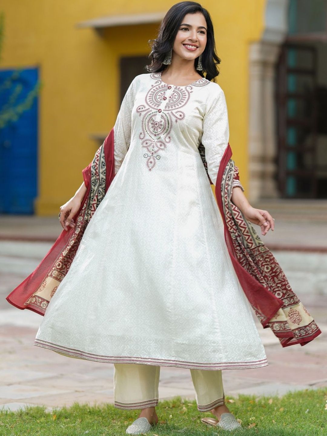Dhiyona RR Women's Embroidered Regular Sequinned Cotton Kurta with Trousers & Dupatta