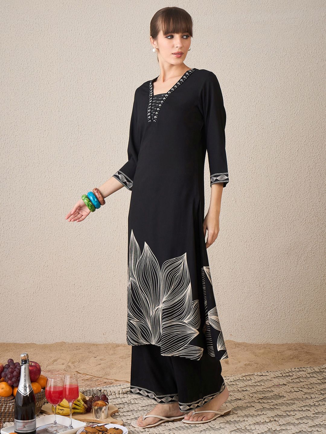 Floral Printed V-Neck A-Line Kurta With Trousers