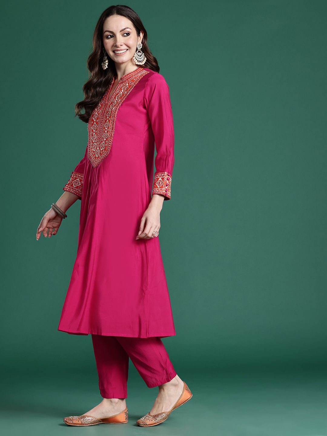 Dhiyona IE Women Ethnic Motifs Embroidered Pleated Mirror Work Kurta with Trousers
