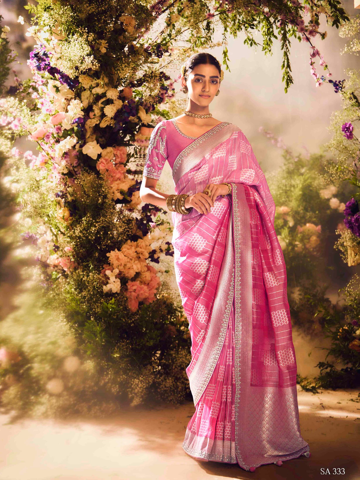 Dhiyona KM Women Pink Banarasi Silk Saree