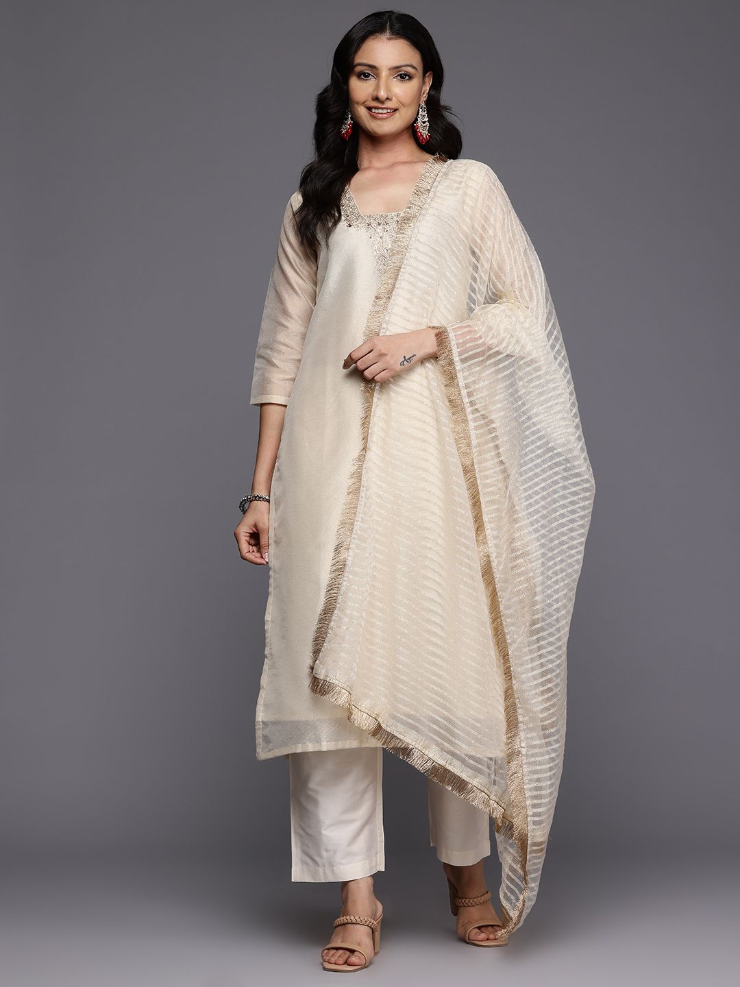 Dhiyona VA Women'sEthnic Motifs Embroidered Kurta with Trousers & With Dupatta