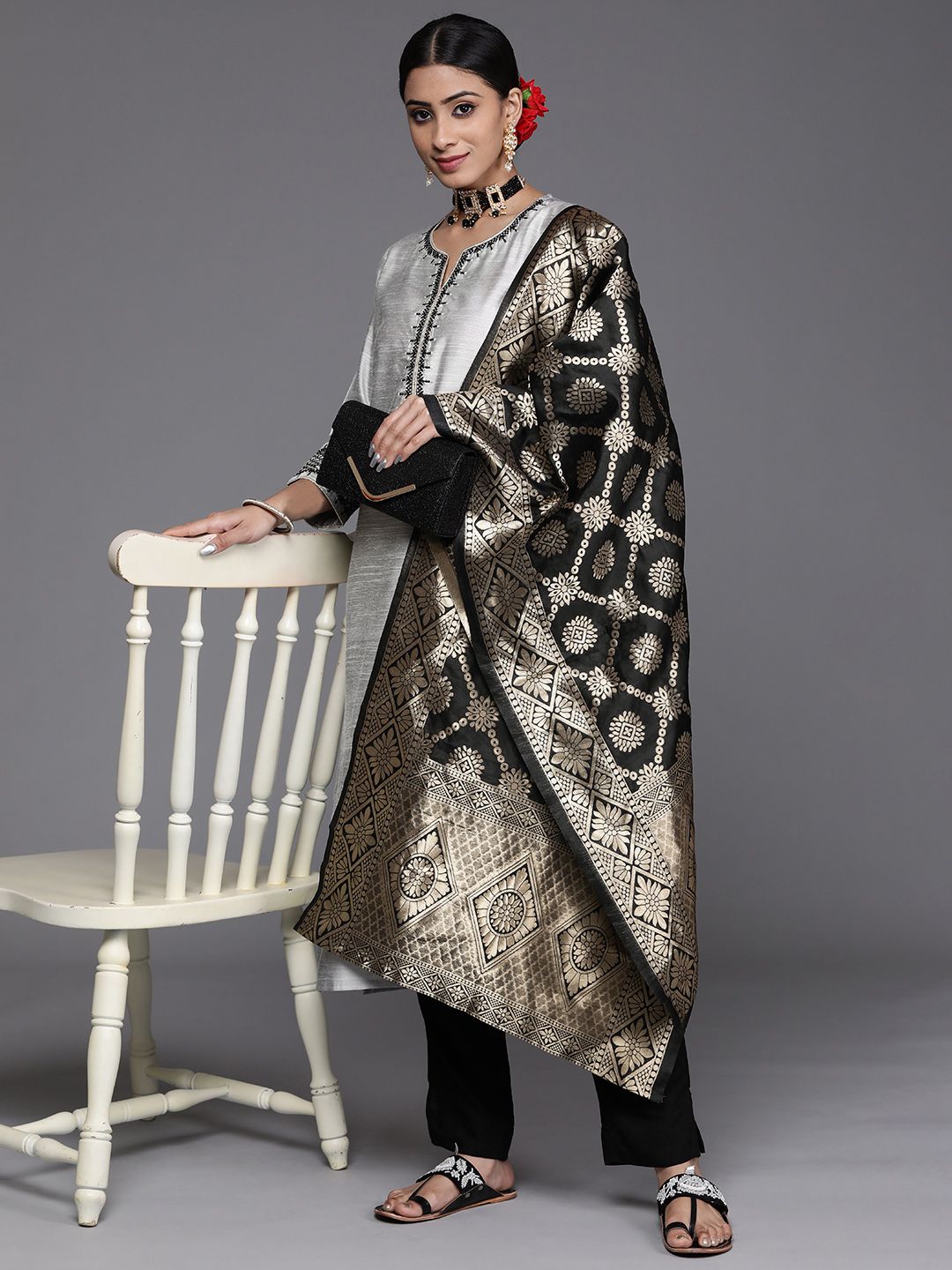 Dhiyona VA Women's Grey & Black Kurta with Trousers & Dupatta