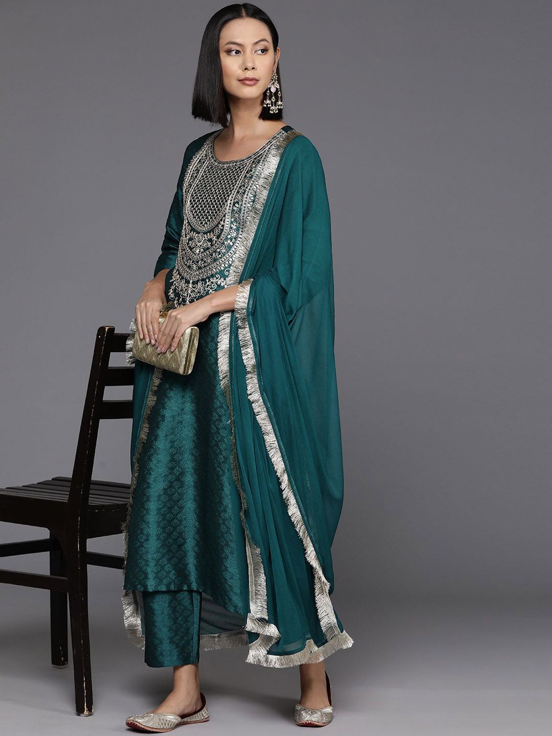 Dhiyona VA Women'sYoke Design Sequinned Straight Kurta & Trousers With Dupatta