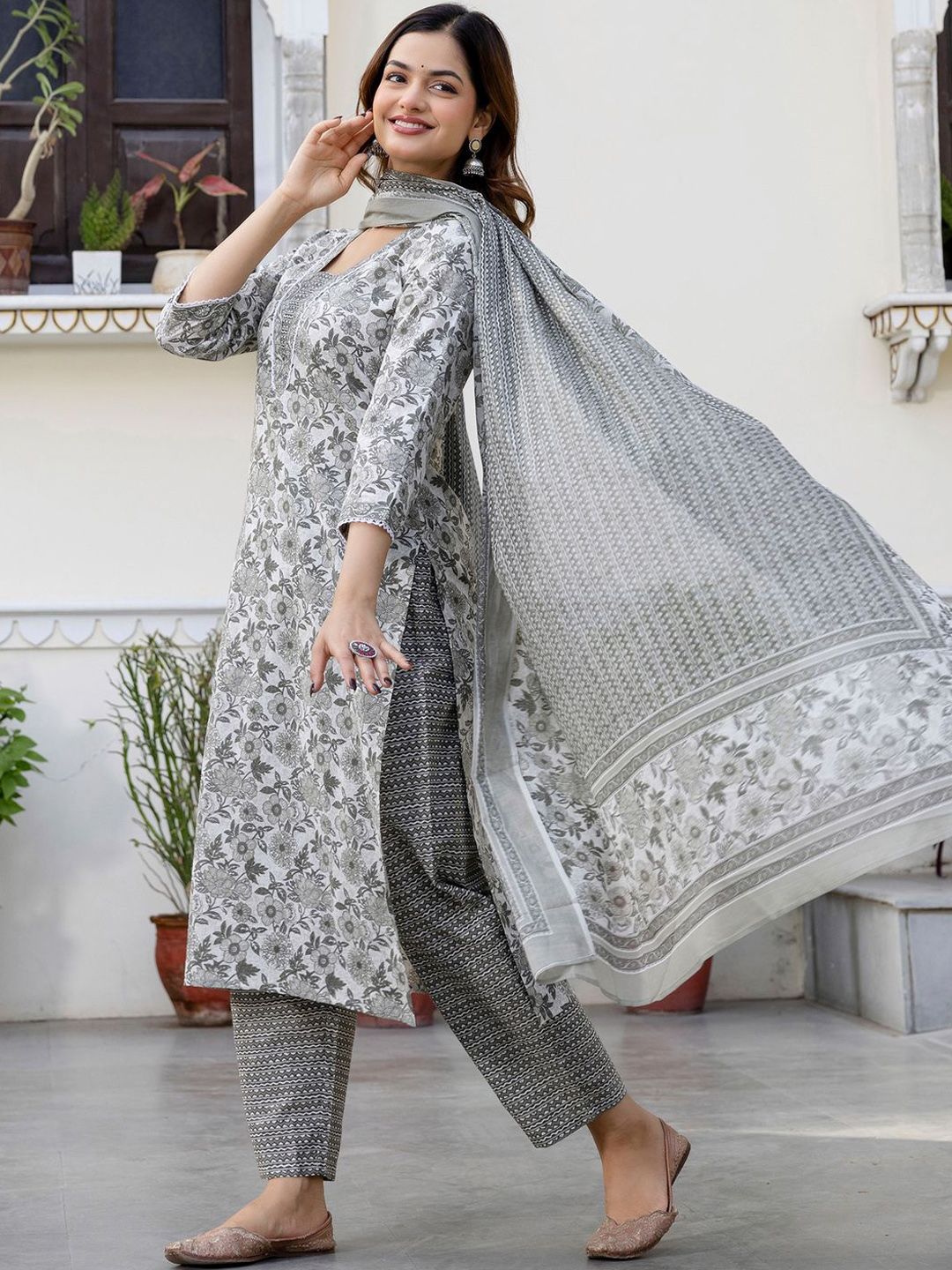 Dhiyona IE Floral Printed Square Neck Pure Cotton Straight Kurta With Trousers & Dupatta
