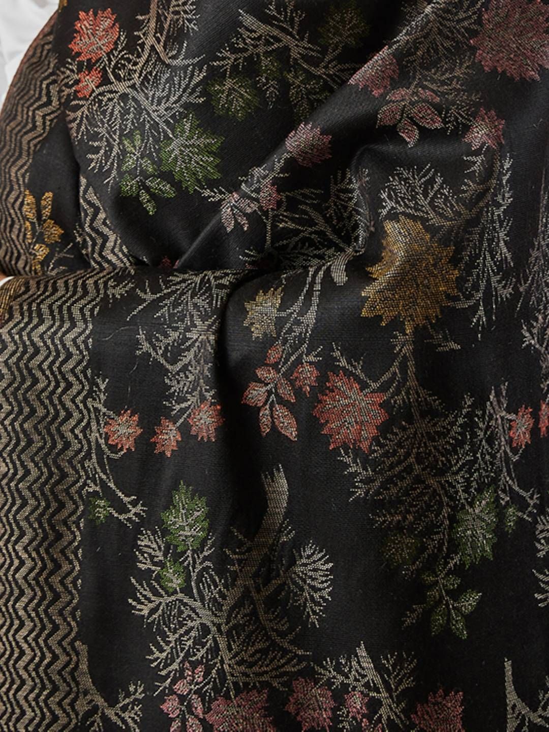 Dhiyona PA Floral Woven Design Fringed Shawl