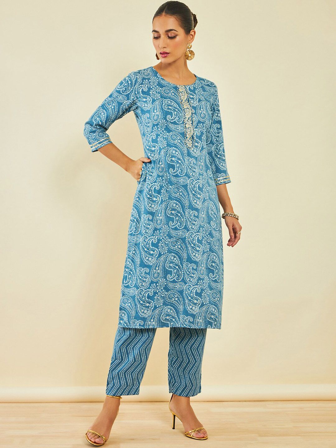Dhiyona SO Women's Blue Paisley Printed Regular Gotta Patti Kurta With Trousers