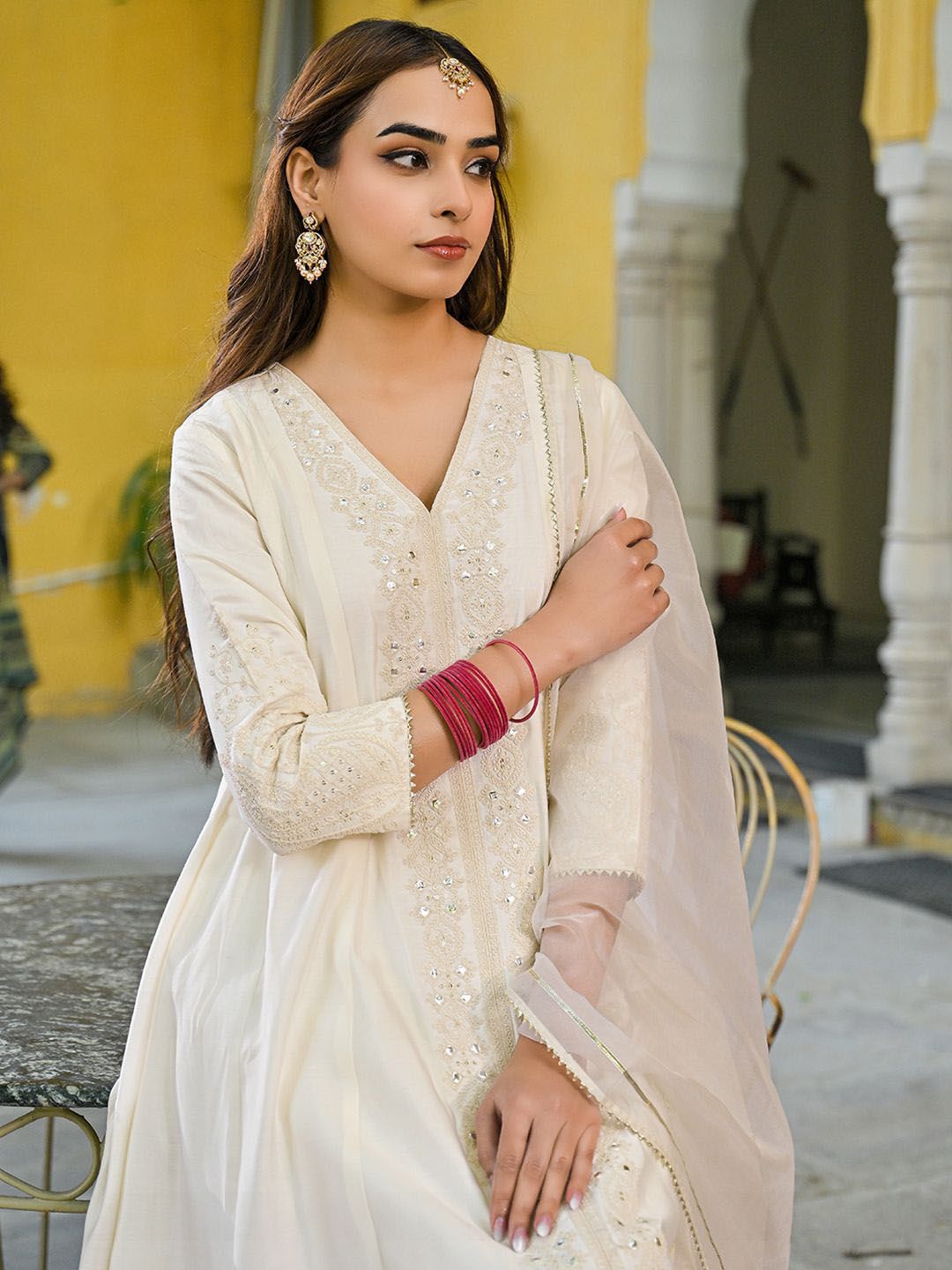 Dhiyona PD Women Women Solid Embroidered Kurta with Trousers & Dupatta