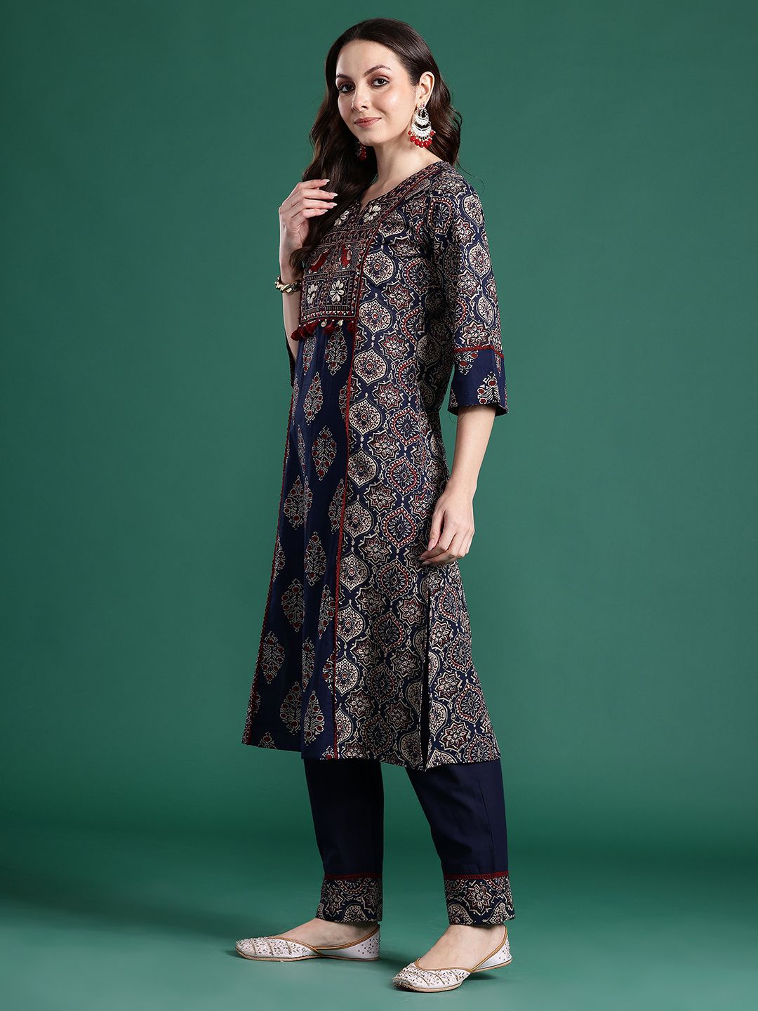Dhiyona IE Ethnic Motifs Printed Panelled Mirror Work Pure Cotton Kurta Set