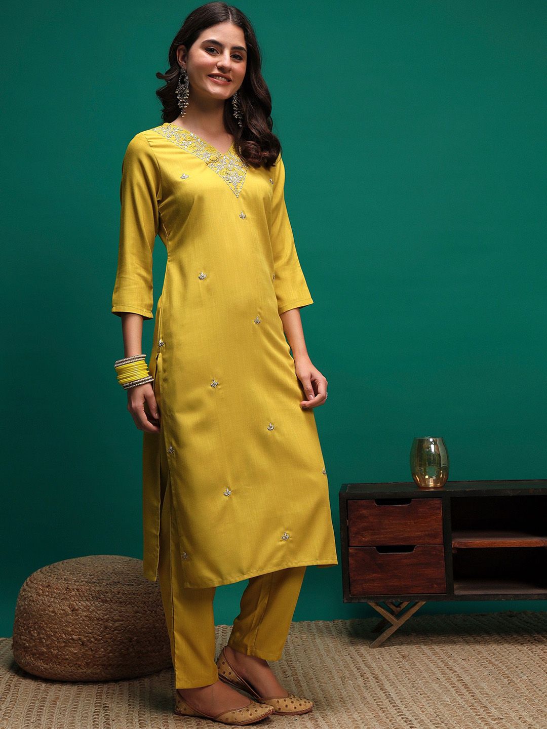 Dhiyona SN Women's Embroidered Straight Kurta With Trouser & Dupatta