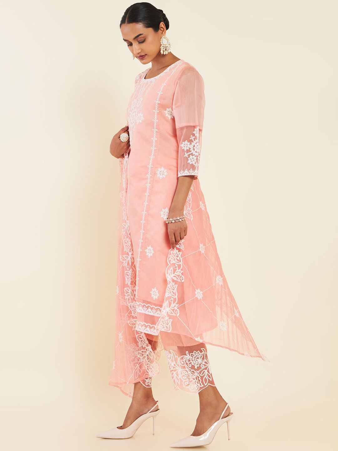 Dhiyona SO Women's Pink & White Floral Embroidered Chanderi Silk Kurta With Trousers & Dupatta