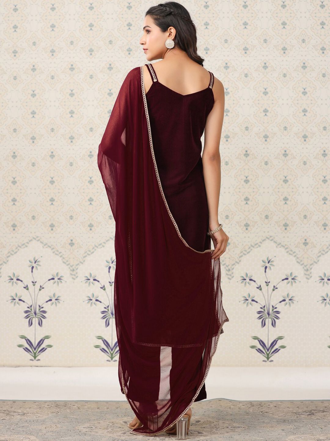Dhiyona OD Velvet Straight Kurta & Trousers With Dupatta
