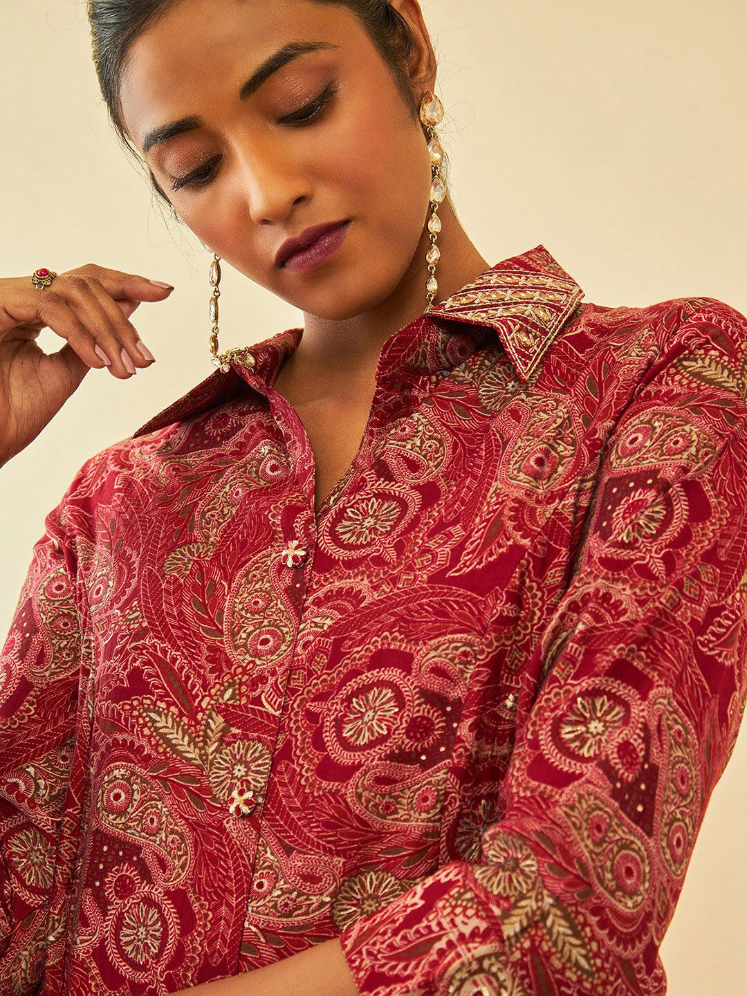 Dhiyona SO Women's Paisley Printed Regular Thread Work Kurta with Trousers