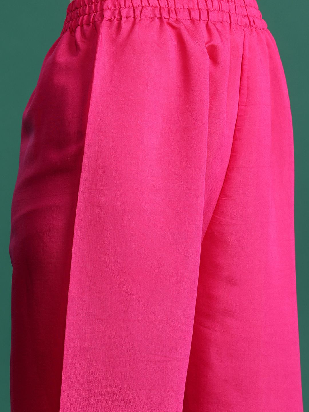 Dhiyona IE Floral Embroidered Kurta with Trousers & With Dupatta