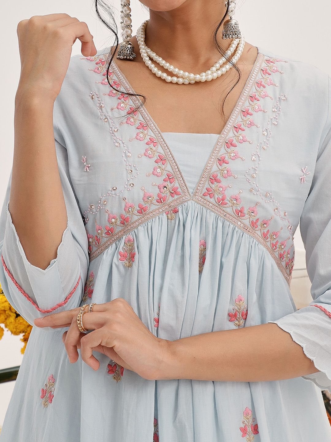 Dhiyona VA Women'sFloral Embroidered Empire Sequinned Pure Cotton Kurta & Trousers With Dupatta