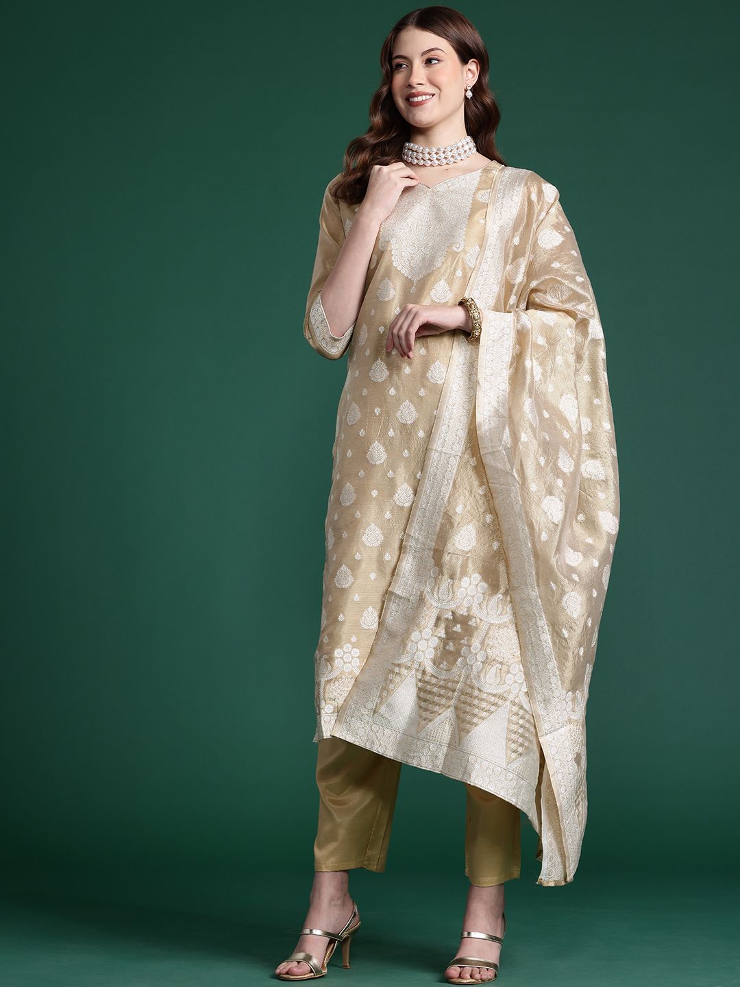 Dhiyona IE Woven Design Kurta With Trousers & Dupatta