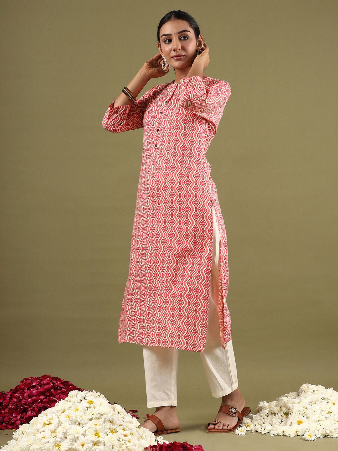 Dhiyona IE Women Keyhole Neck Cold-Shoulder Sleeves Kurta