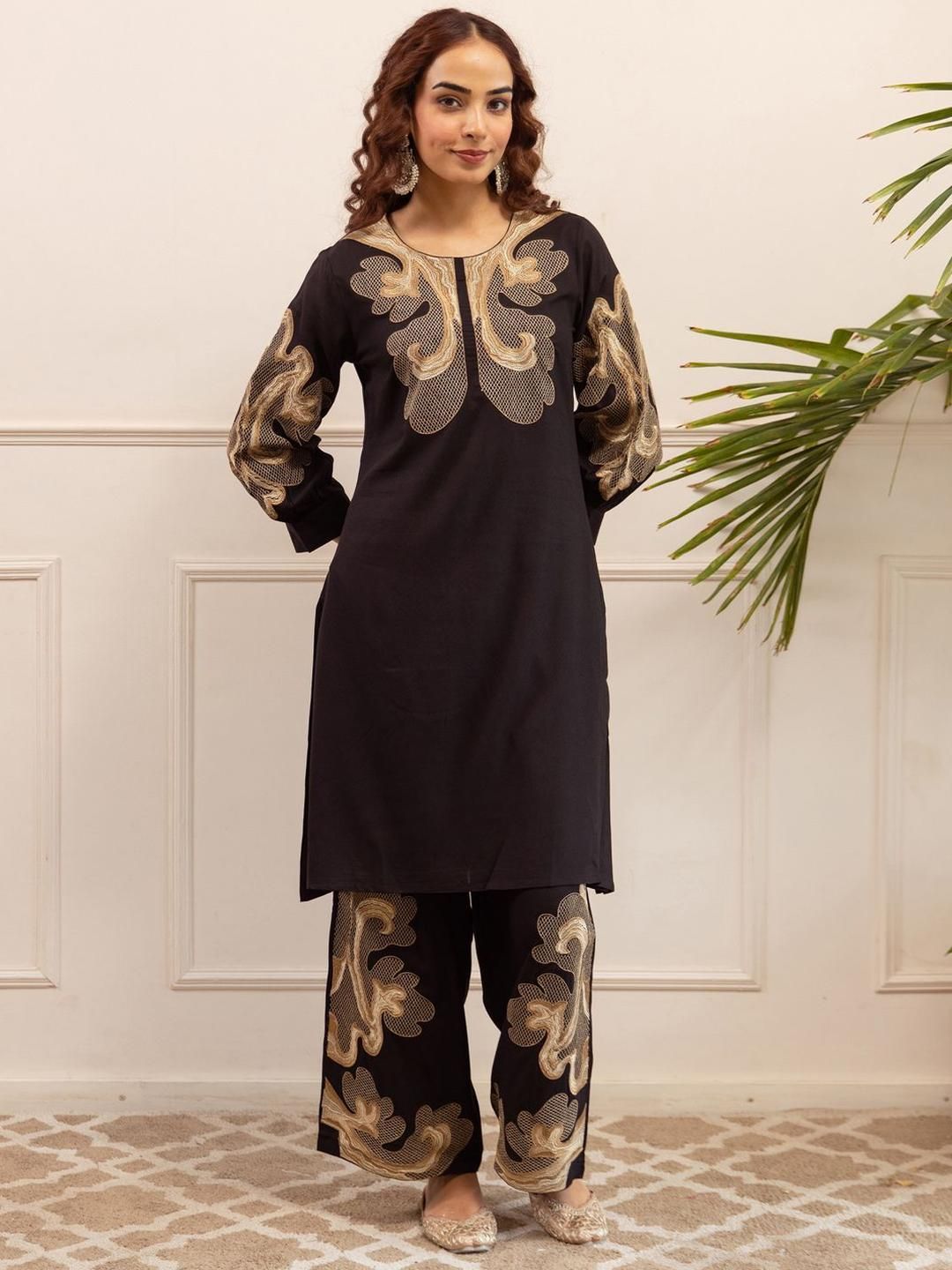 Women Embroidered Regular Thread Work Kurta with Palazzos