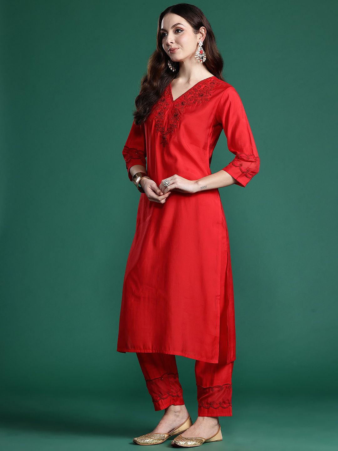 Dhiyona IE Ethnic Motifs Embroidered Sequinned Kurta with Trousers & With Dupatta