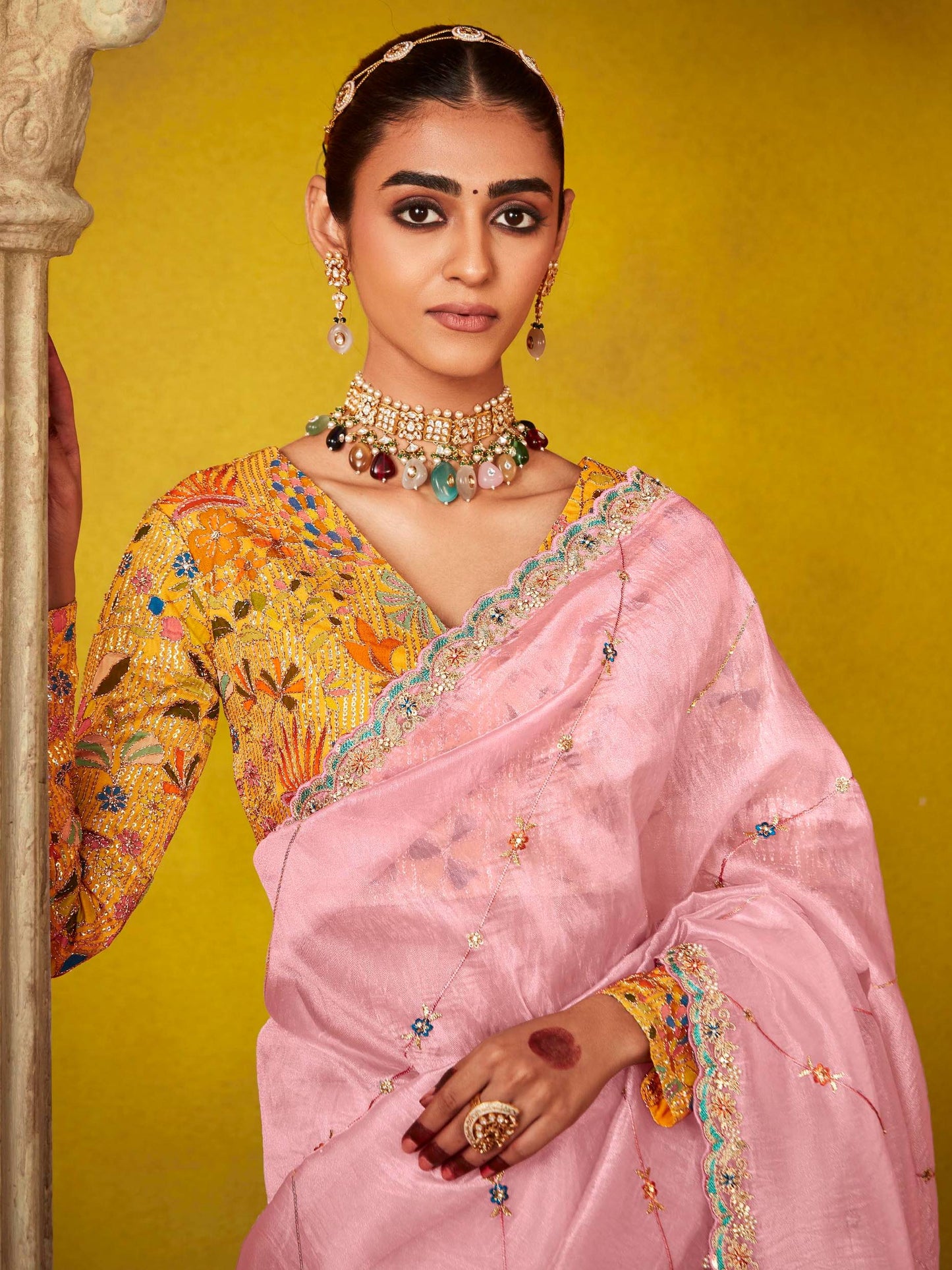 Dhiyona KM Women Pink Saree With Floral Embroidered Blousepink Saree With Floral Embroidered Blouse
