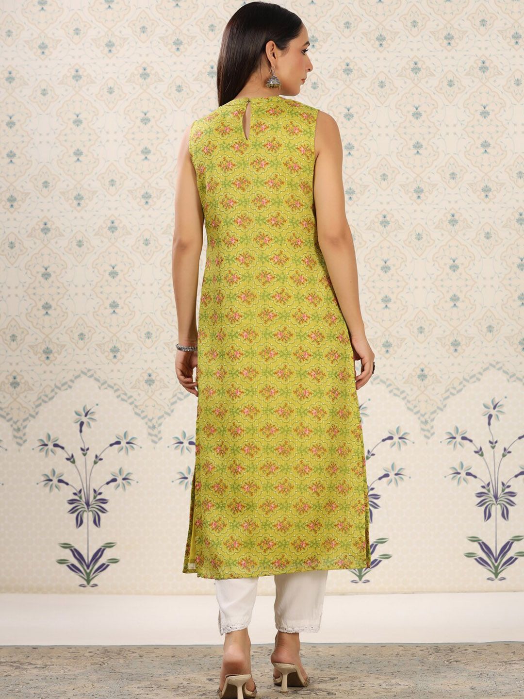 Dhiyona OD Green Floral Printed Keyhole Neck Straight Kurta