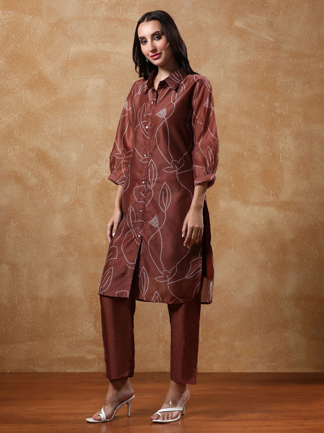 Dhiyona VA Women's Bandhani Printed Regular Chanderi Silk Kurta with Trousers