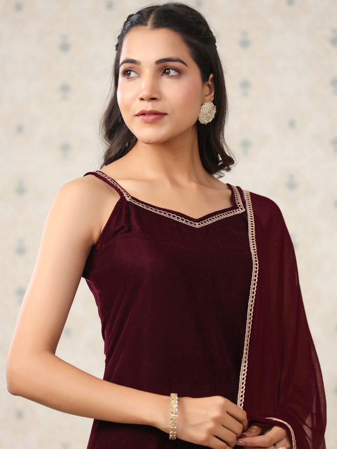 Dhiyona OD Velvet Straight Kurta & Trousers With Dupatta