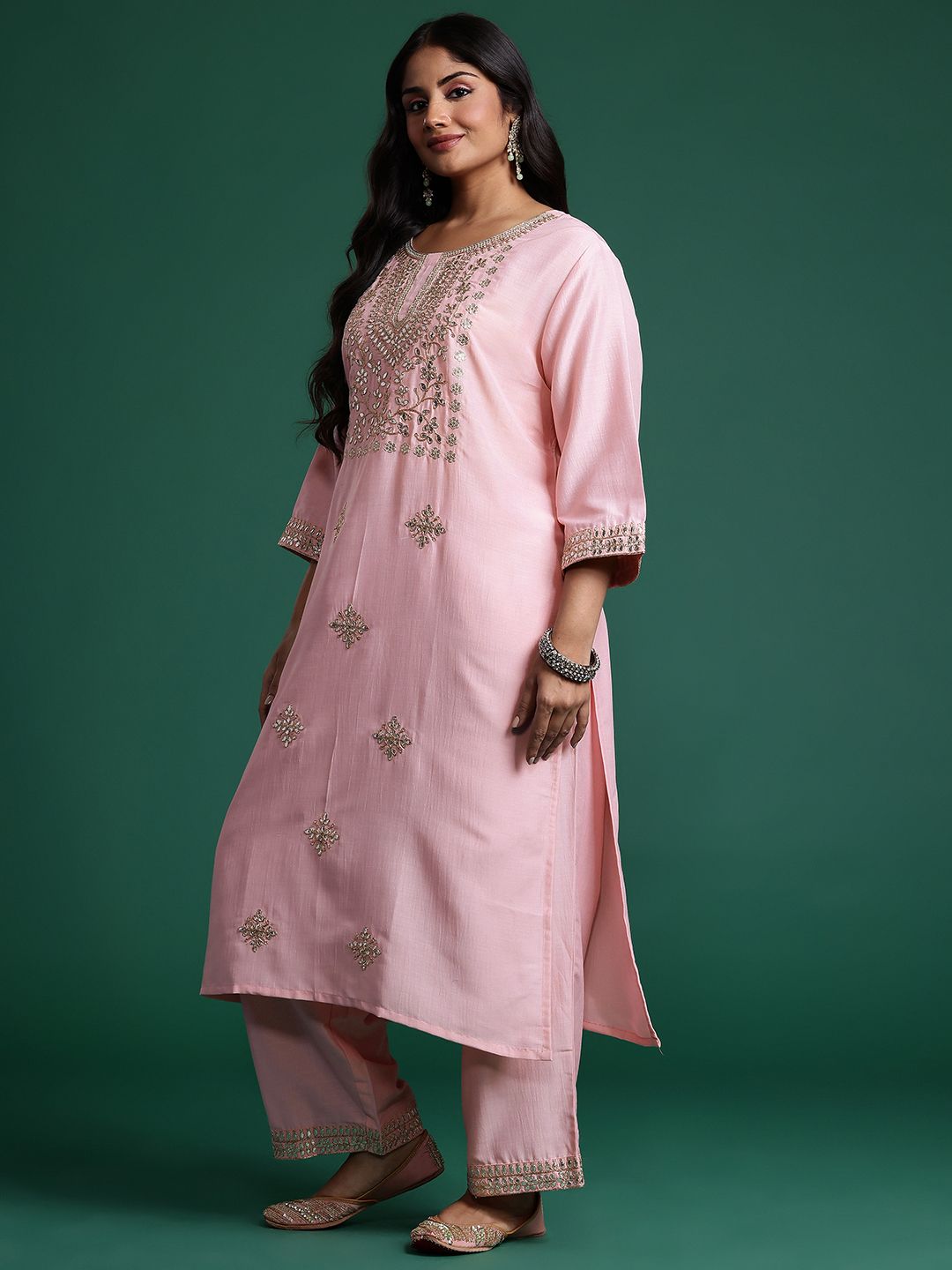 Dhiyona IE Embroidered Kurta with Trousers & Dupatta