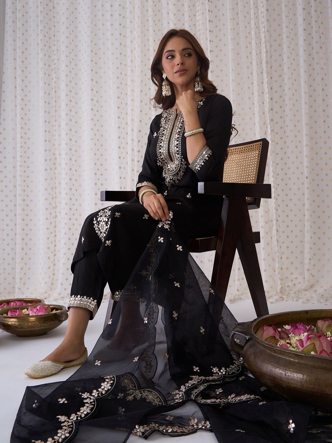 Dhiyona IE Ethnic Motifs Embroidered V-Neck Thread Work Kurta with Trousers & Dupatta