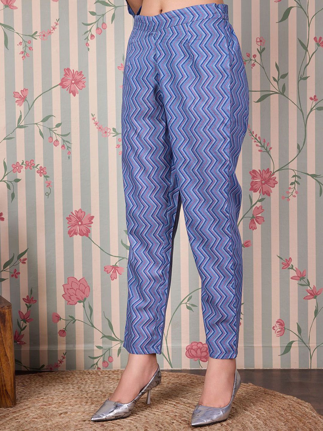 Dhiyona OD Floral Printed Regular Pure Cotton Kurta with Trousers & Dupatta